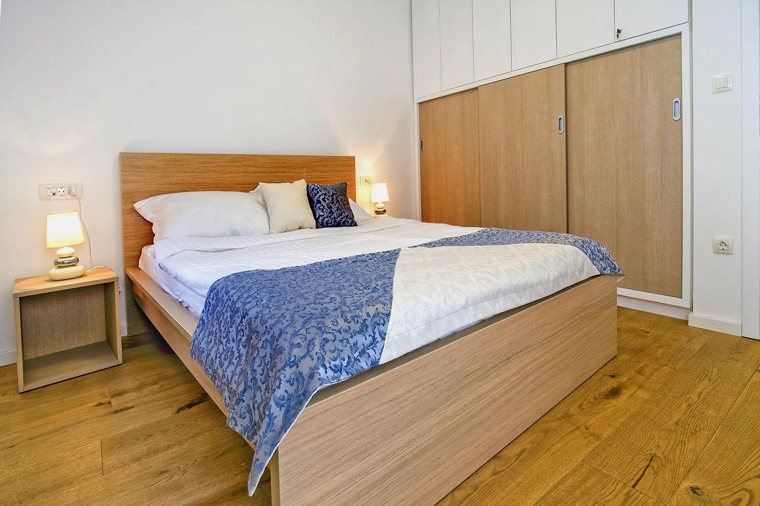 Atemberaubendes Altstadtapartment Mit Privater Terasse, Aussendusche - Nur 500 Meter Zum Strand Rovinj Croatia